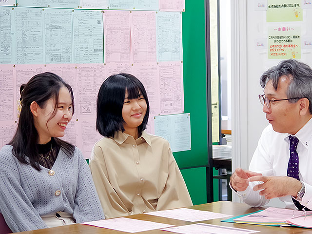 埼玉純真短期大学・チューターズルーム