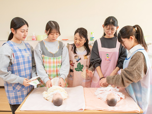 専門的に学べる埼玉純真短期大学のカリキュラム